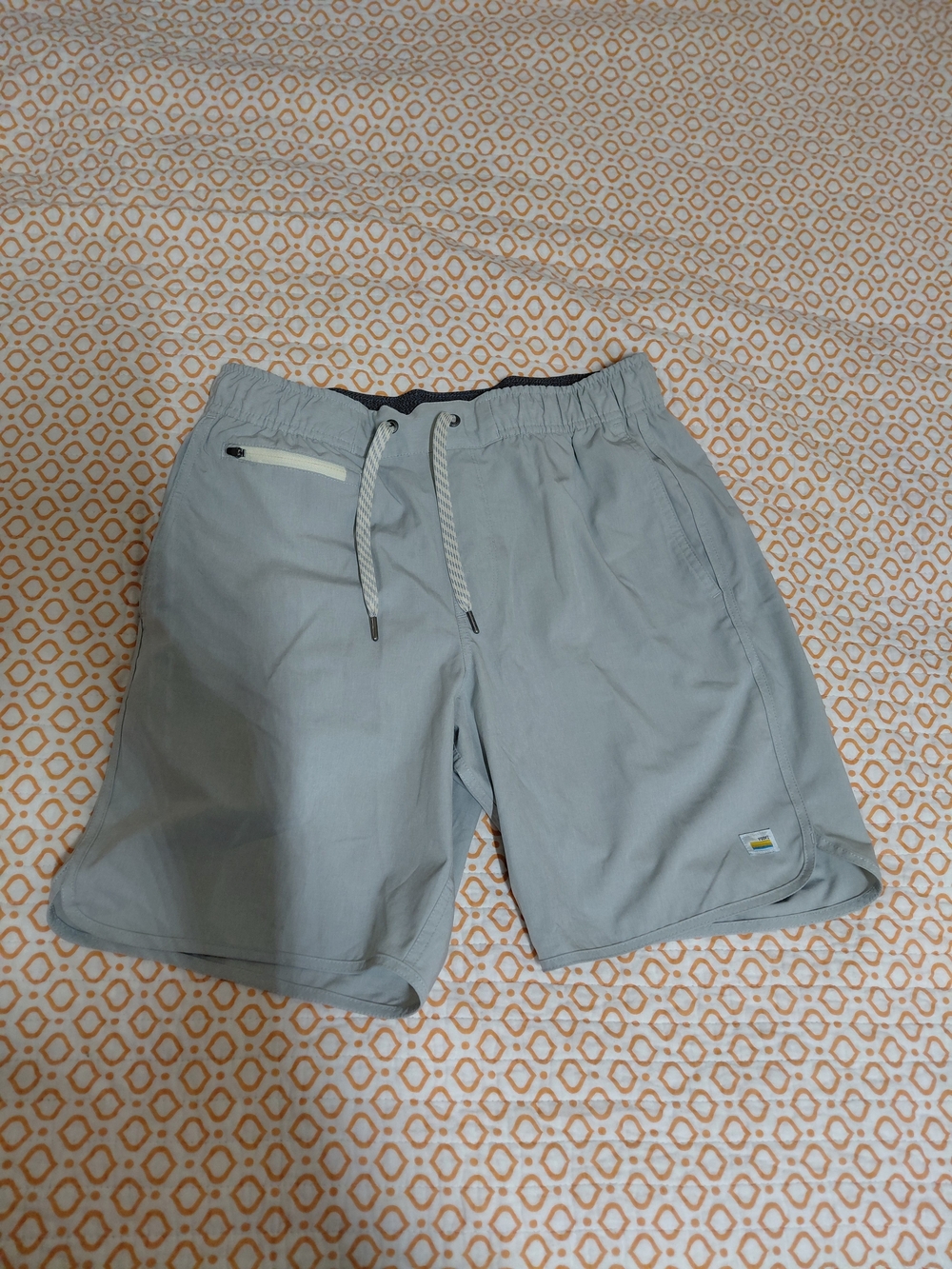 Vuori Men's Light Gray Performance Drawstring Shorts. #B38